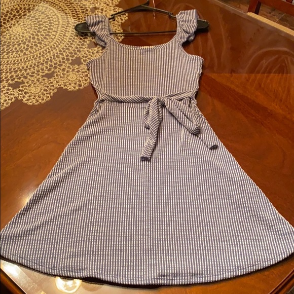 Dress - Picture 1 of 3